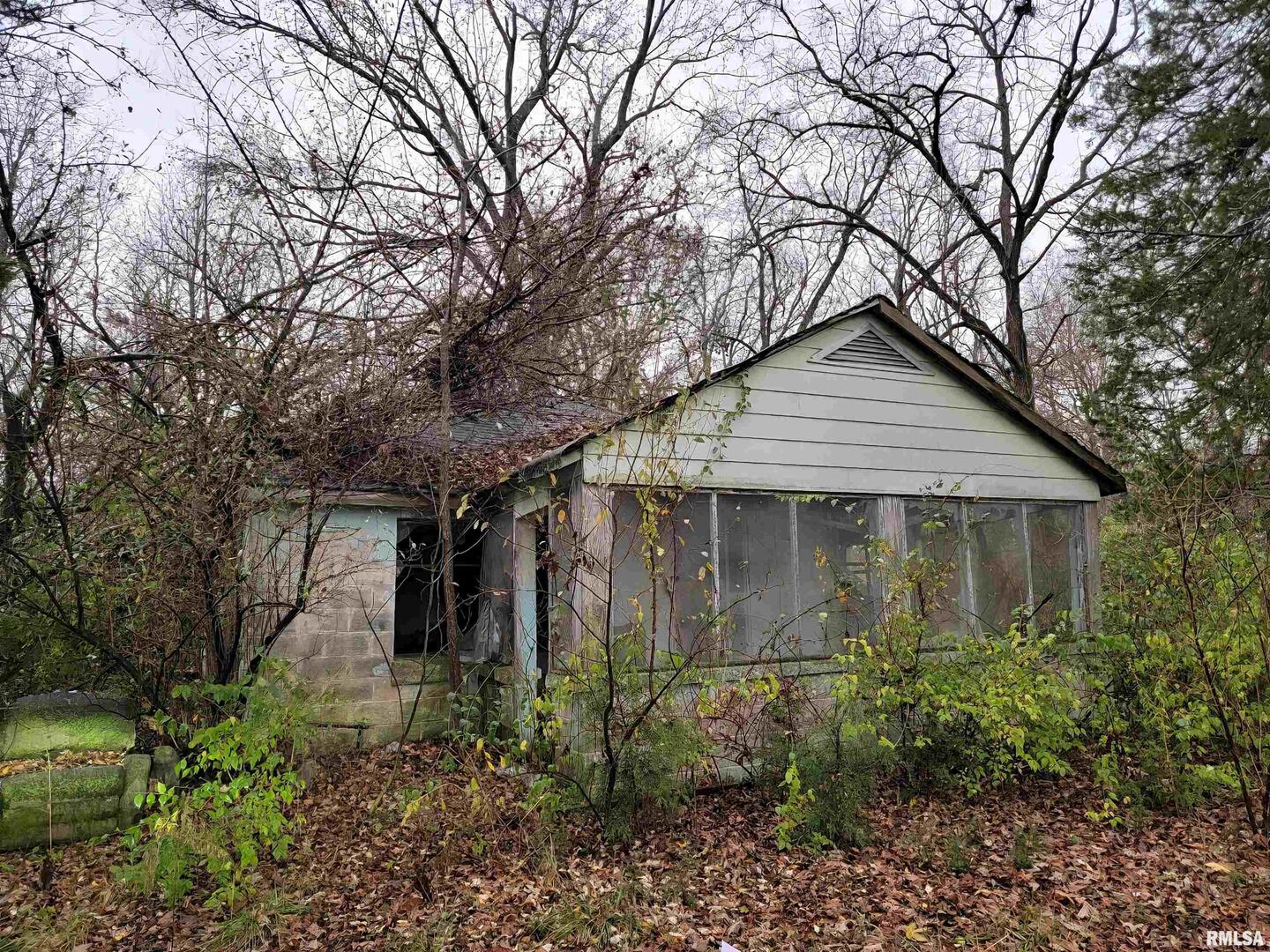 947 COLE Street, Duquoin, IL 62832