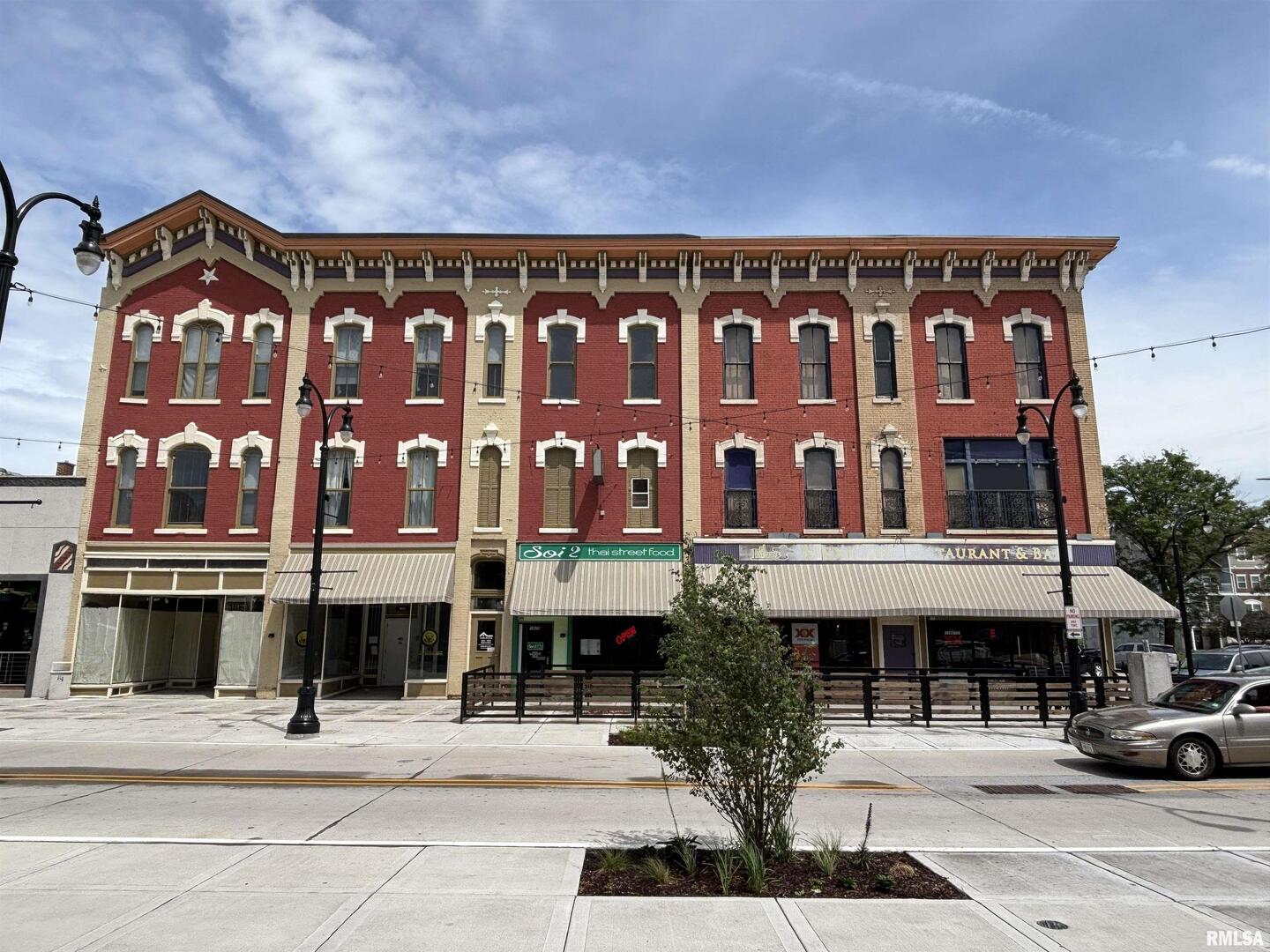 1821-1829 2ND Avenue, Rock Island, IL 61201