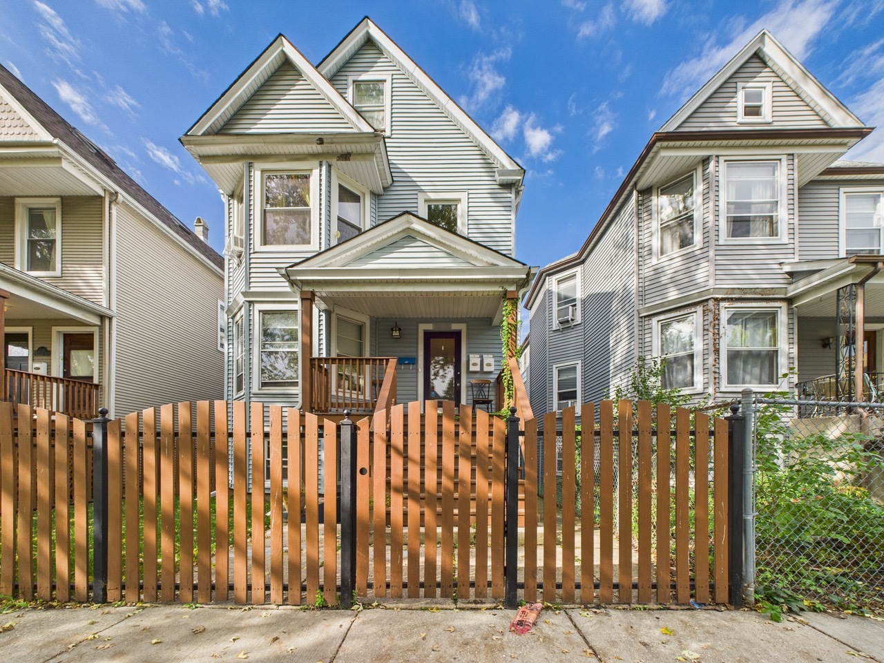 4318 Albany Avenue, Chicago, IL 60618