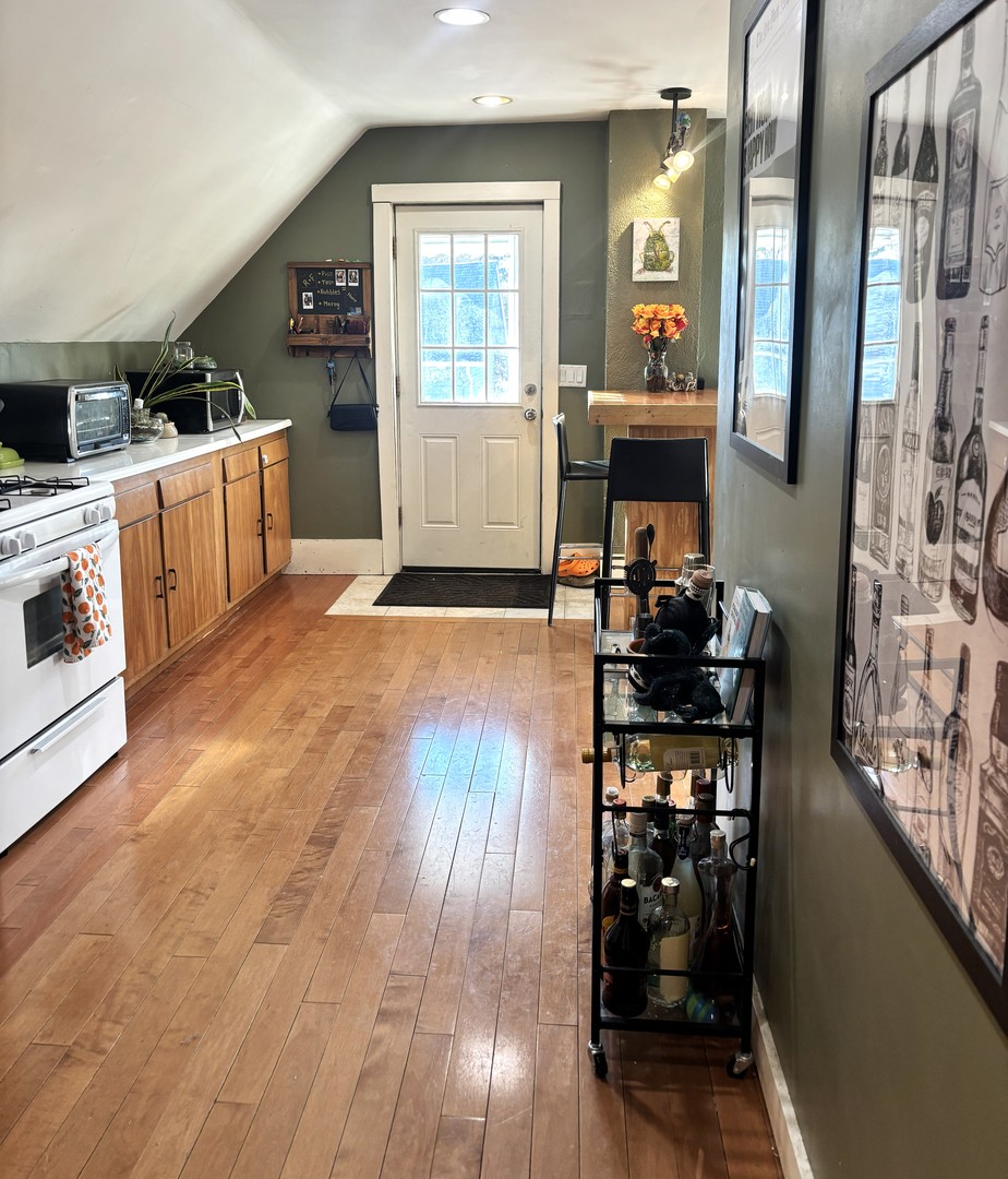 615 Washington Street, West Dundee, IL 60118