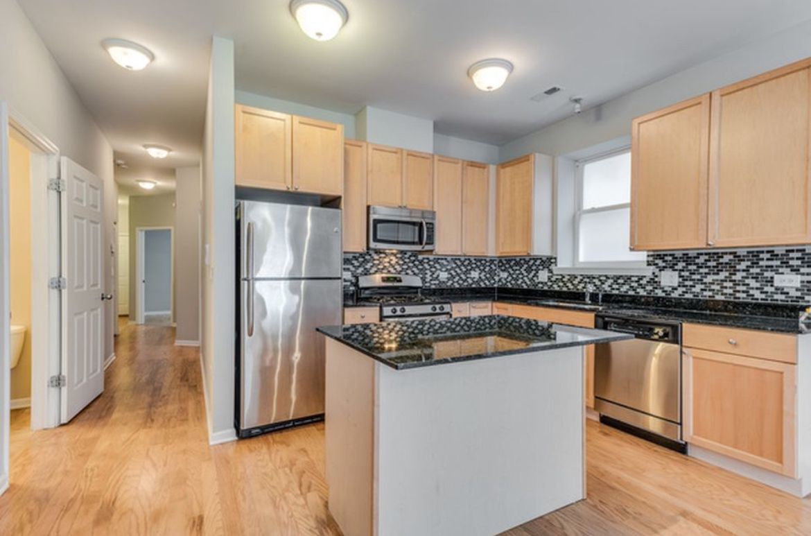 6617 Ingleside Avenue, Chicago, IL 60637