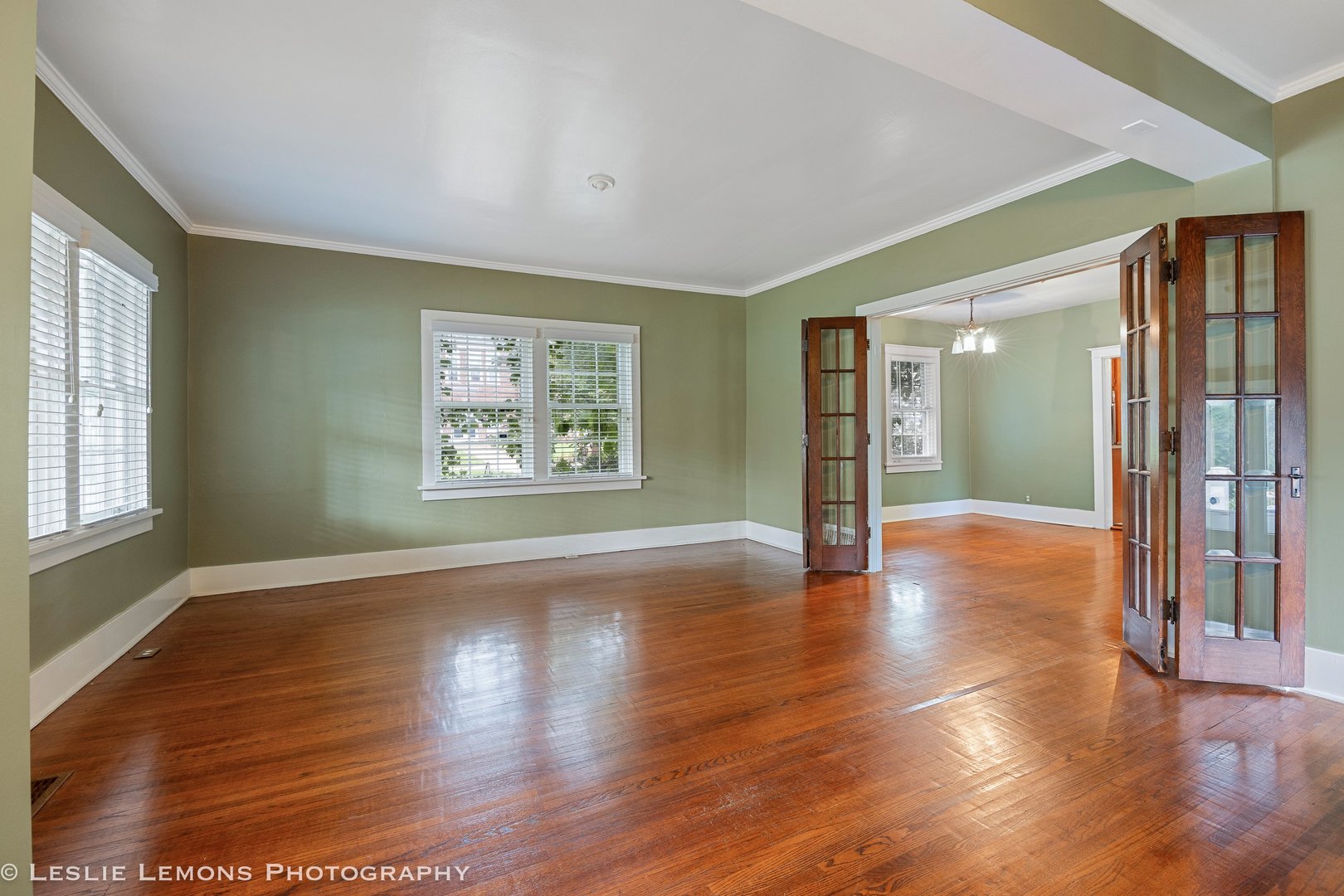 241 Van Buren Avenue, Naperville, IL 60540