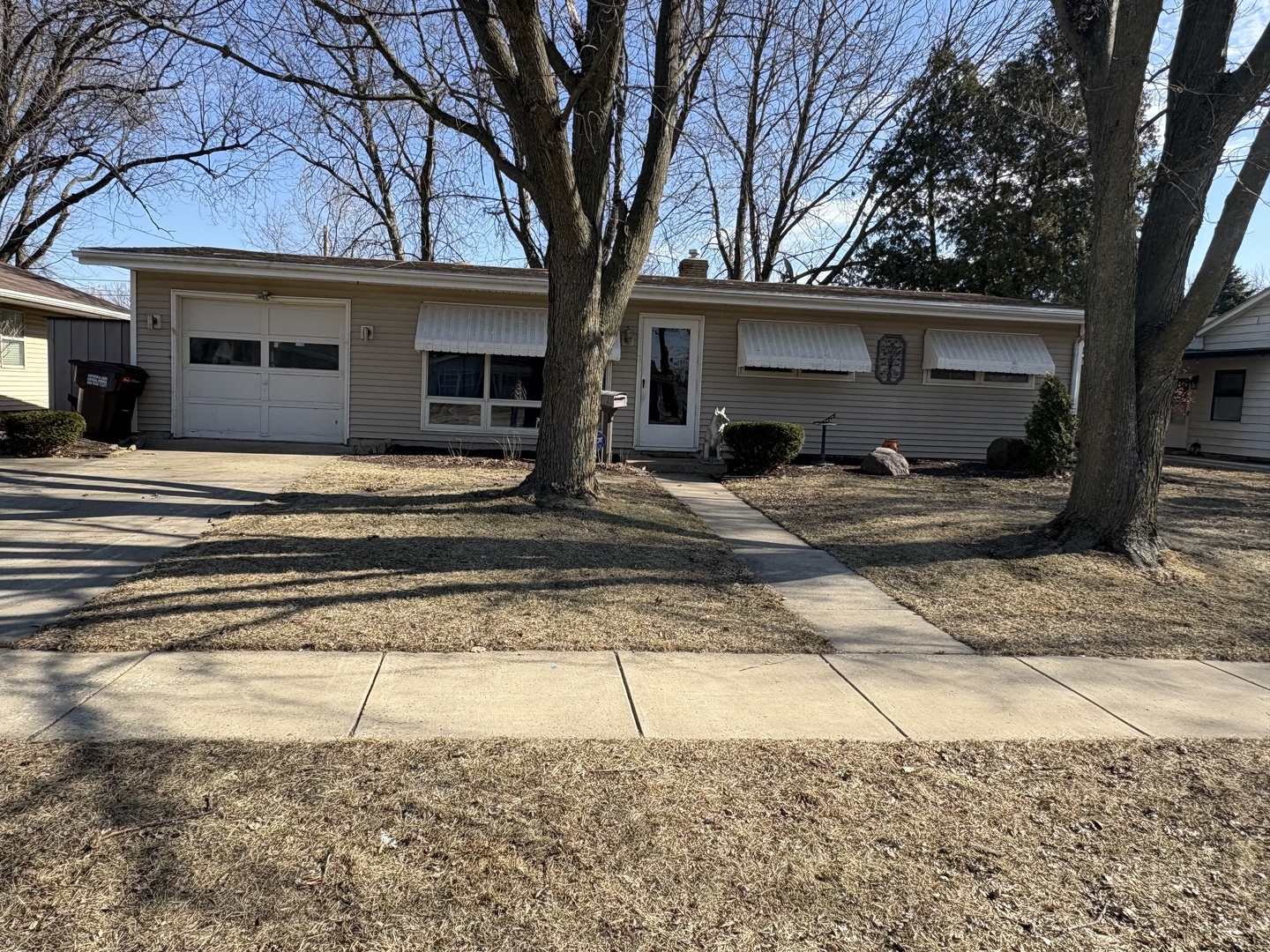 1164 Westview Drive, Rochelle, IL 61068