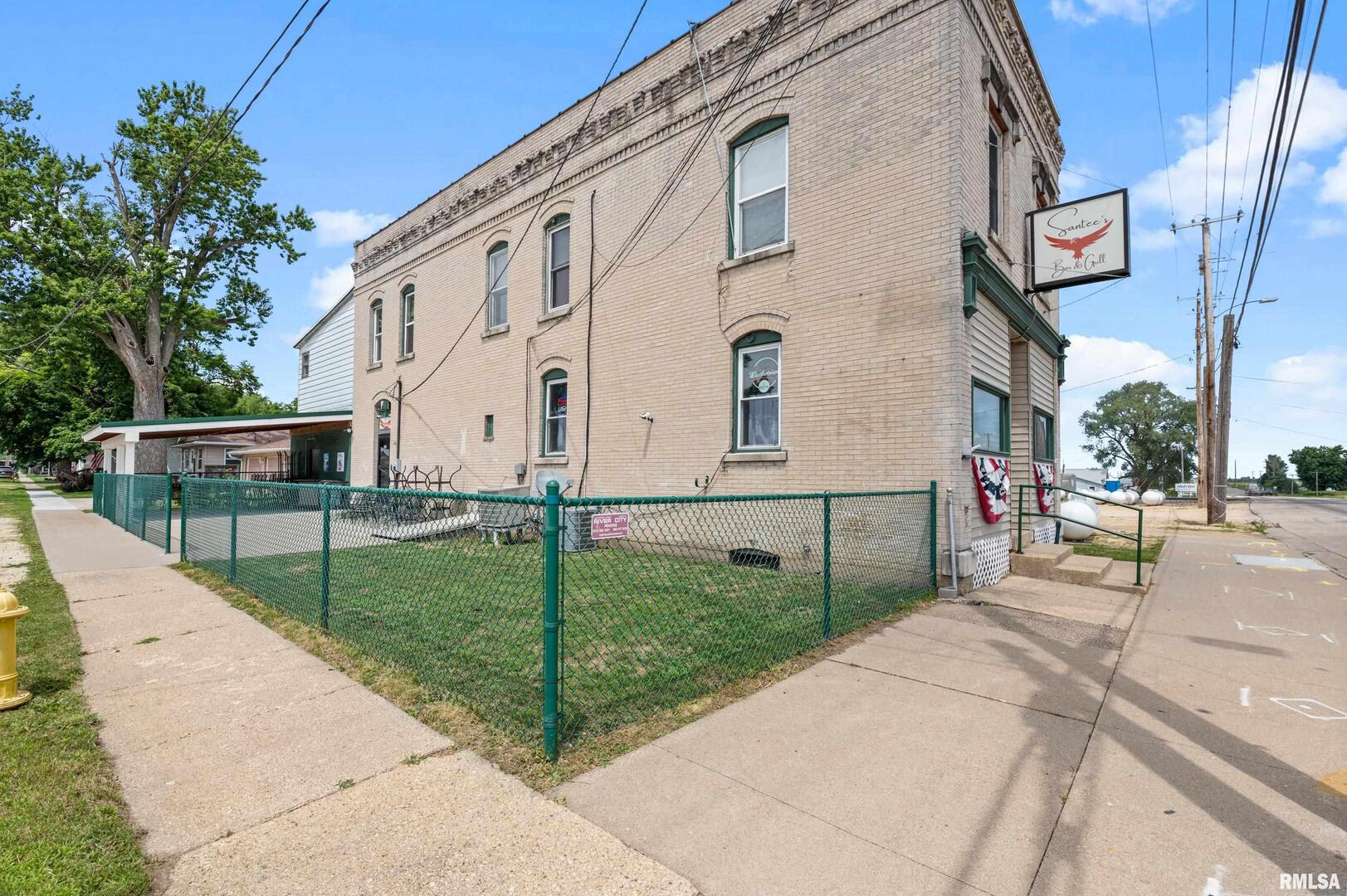 106 3RD Street, Low Moor, IA 52757