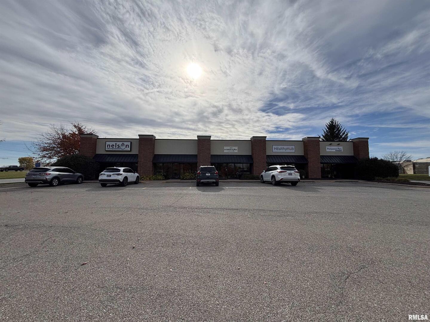 2367-2377 CUMBERLAND Drive, Bettendorf, IA 52722