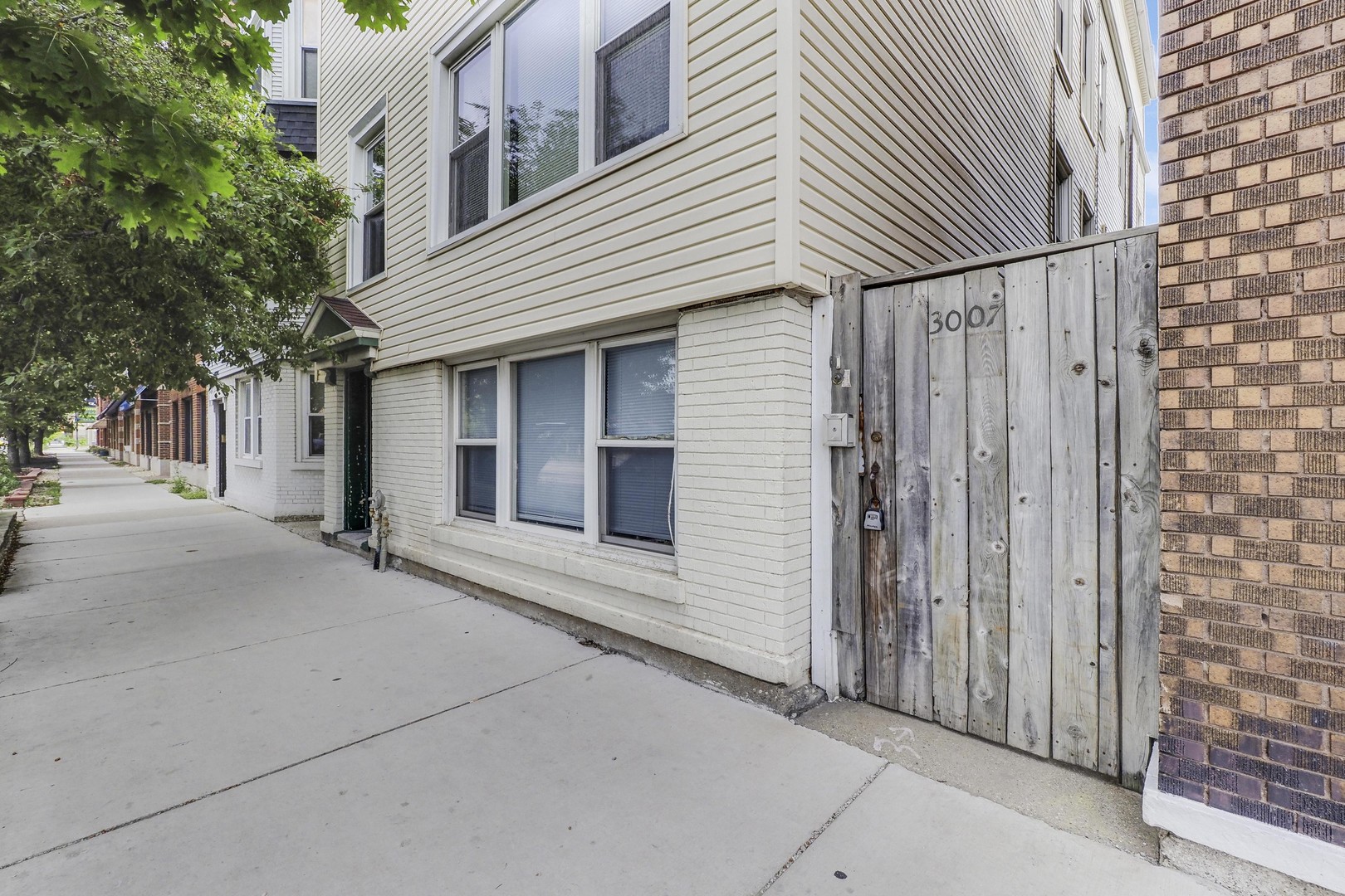 3007 Ashland Avenue, Chicago, IL 60657
