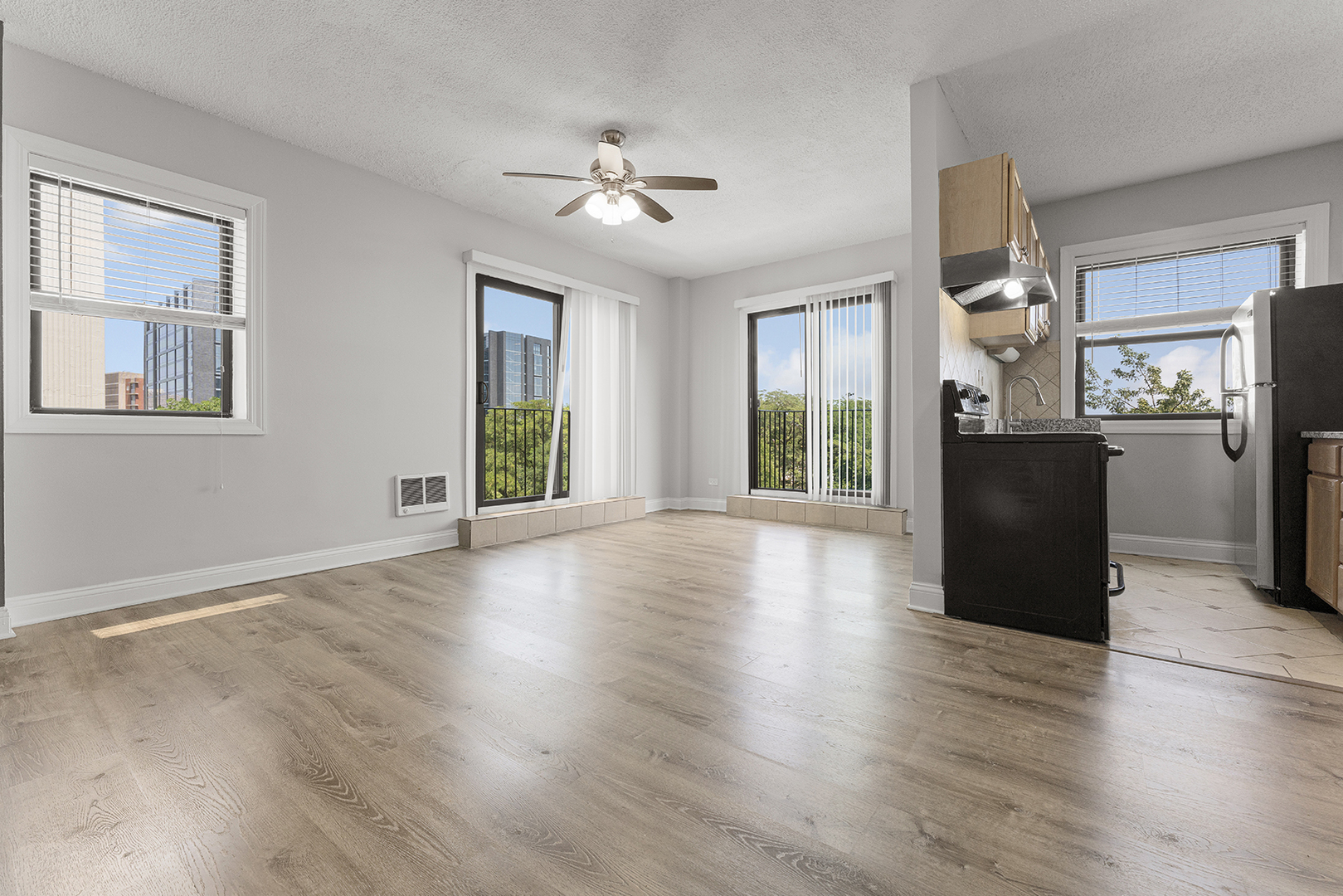 4520 Clarendon Avenue, Chicago, IL 60640