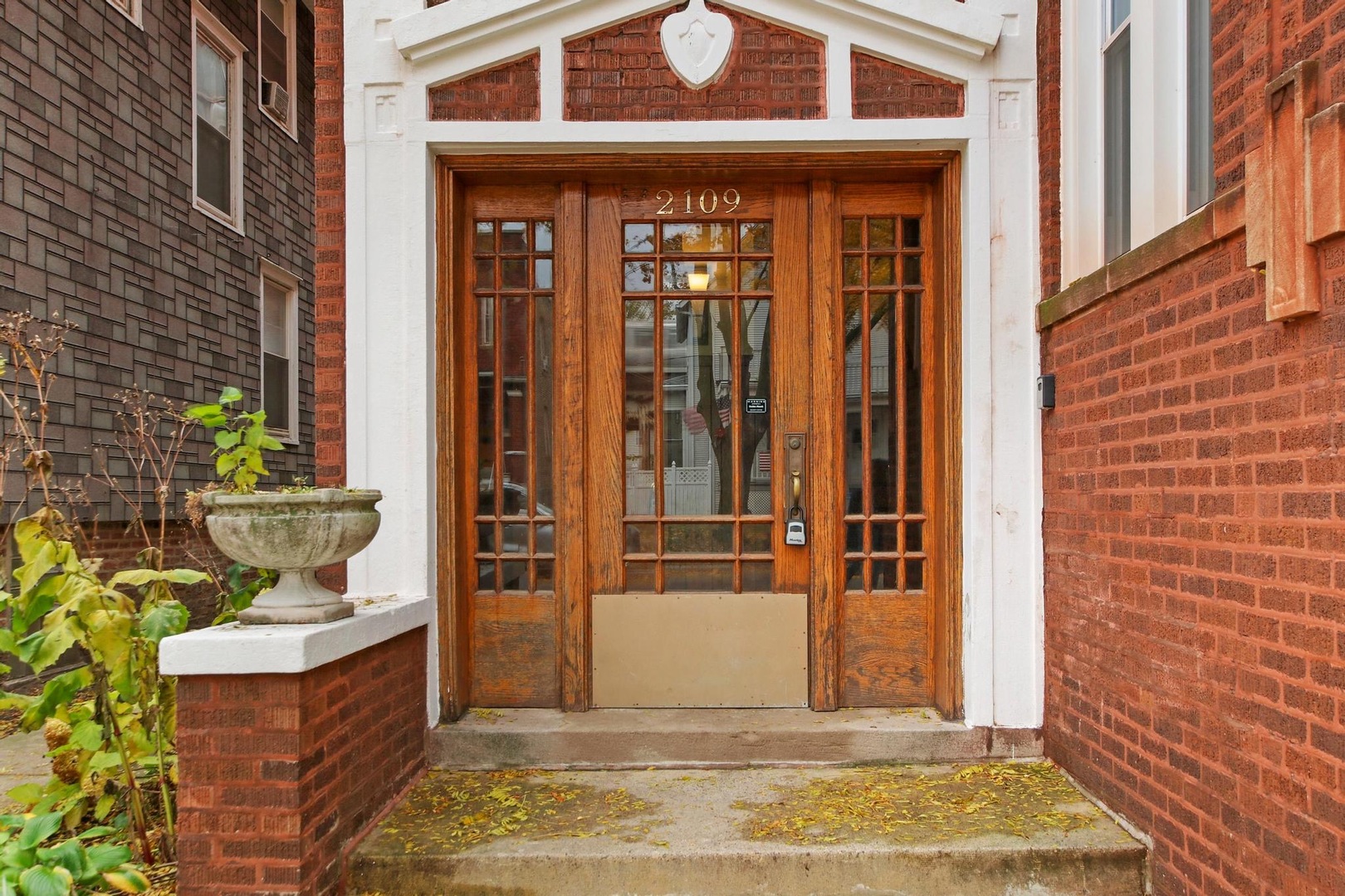 2109 Eastwood Avenue, Chicago, IL 60625