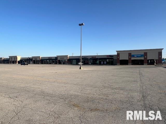 2332 SPRUCE HILLS Drive, Bettendorf, IA 52722