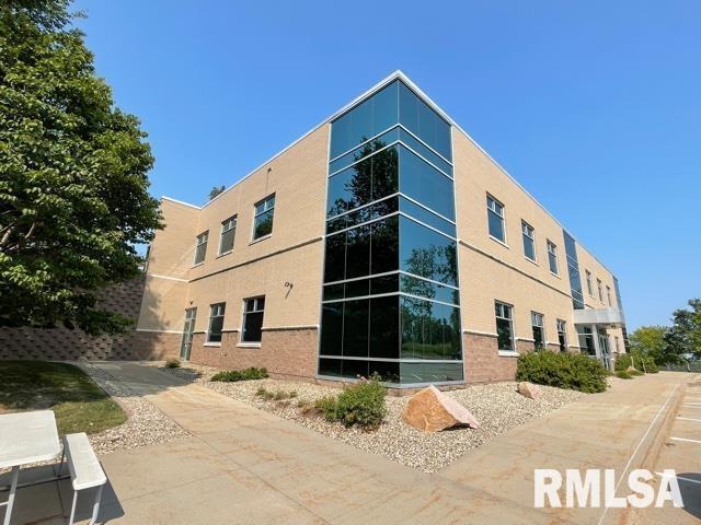 1065 SIERRA Court, Cedar Rapids, IA 52402