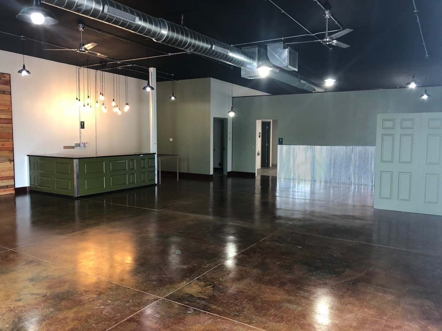 1150 KIMBERLY Road, Davenport, IA 52807