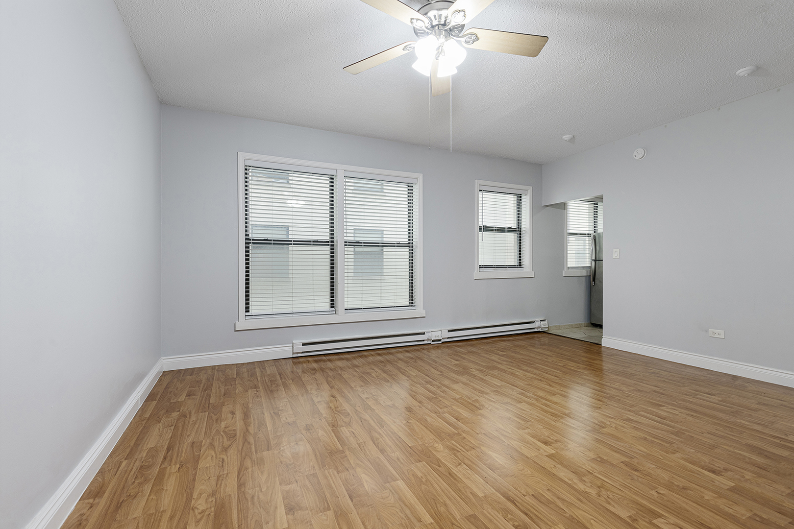 4520 Clarendon Avenue, Chicago, IL 60640