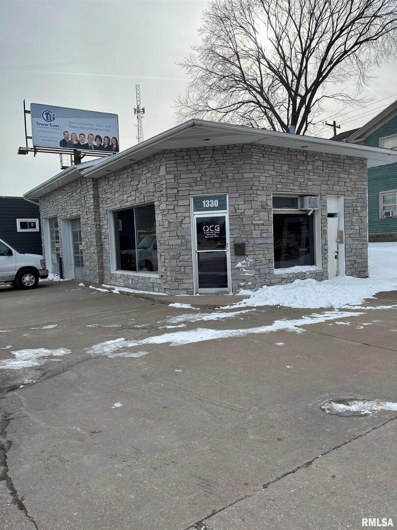 1330 HARRISON Street, Davenport, IA 52803