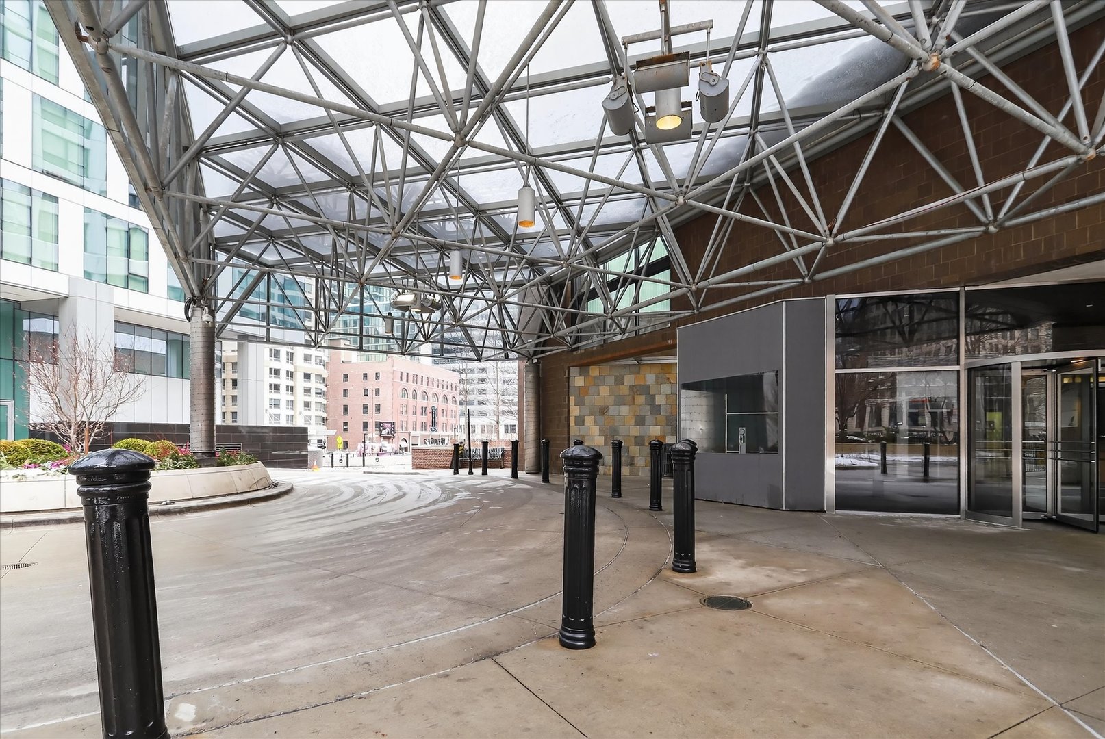 405 WABASH Avenue, Chicago, IL 60611