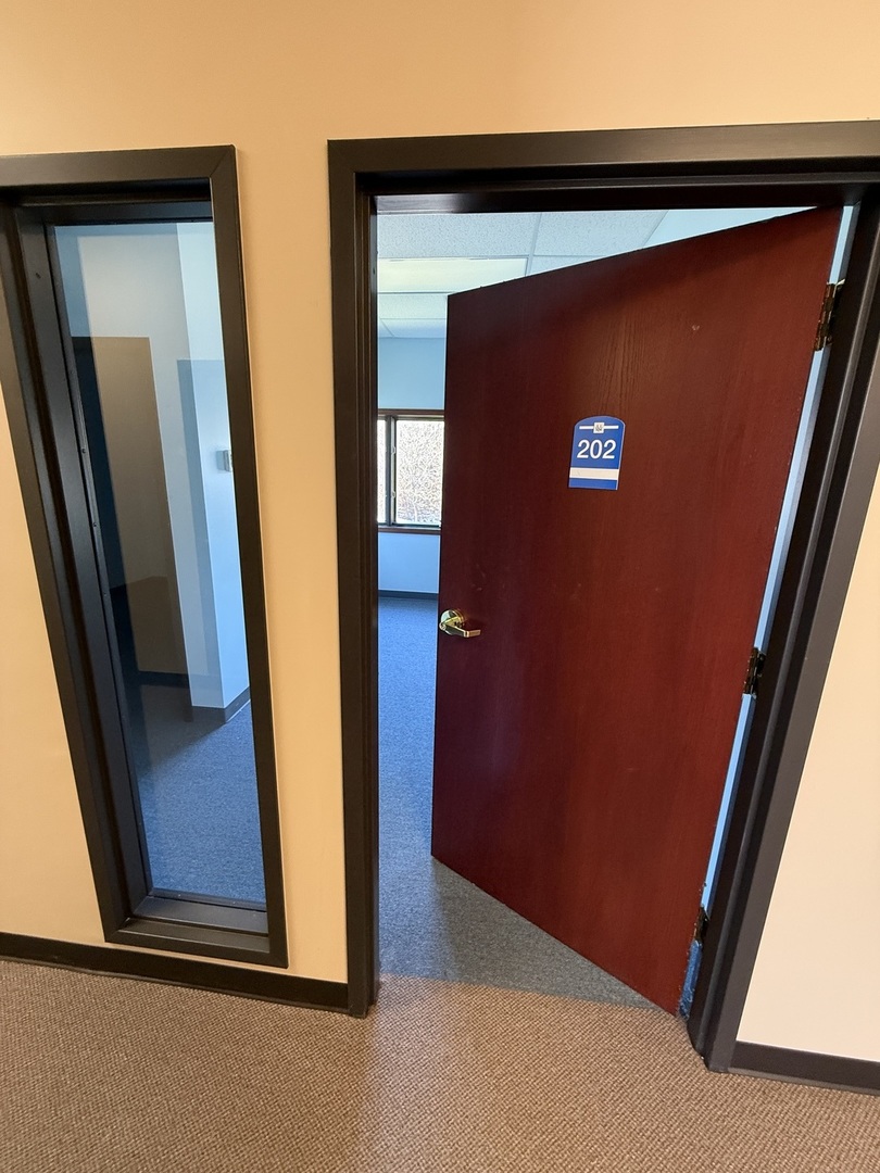 1689 Curran Road, McHenry, IL 60050