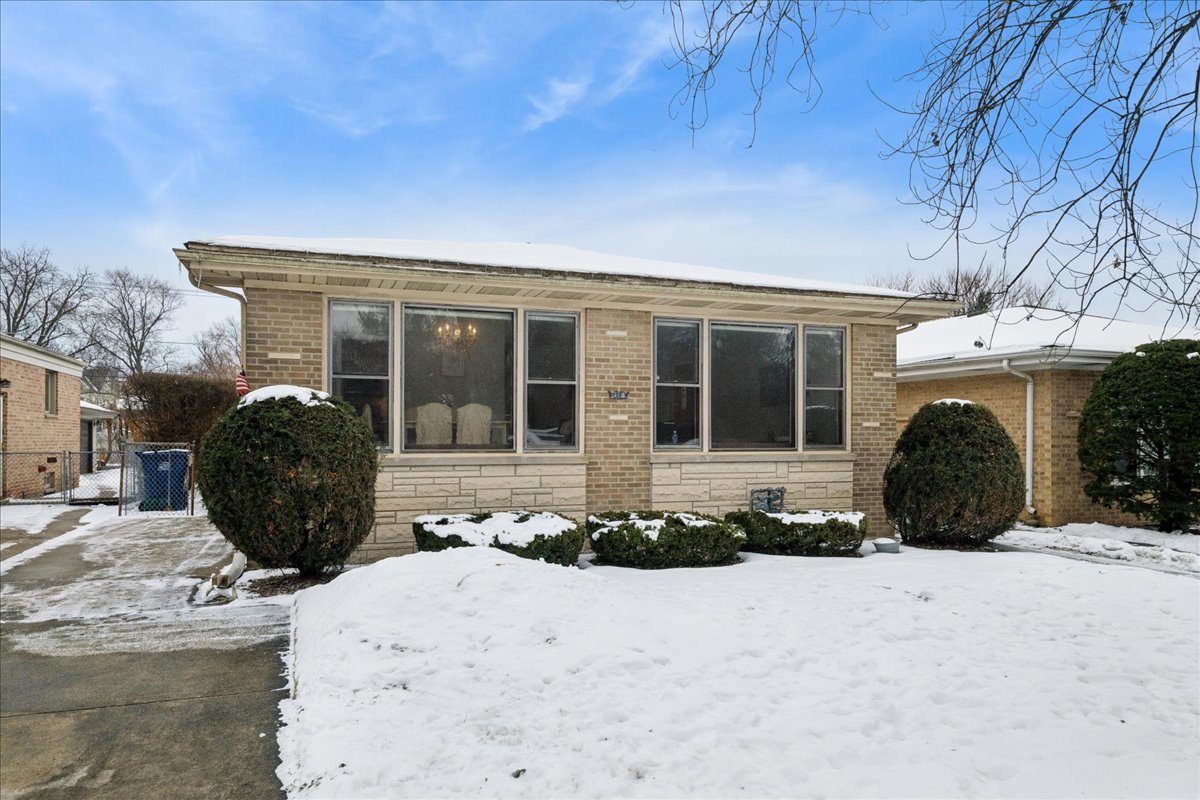 718 Lawler Avenue, Wilmette, IL 60091