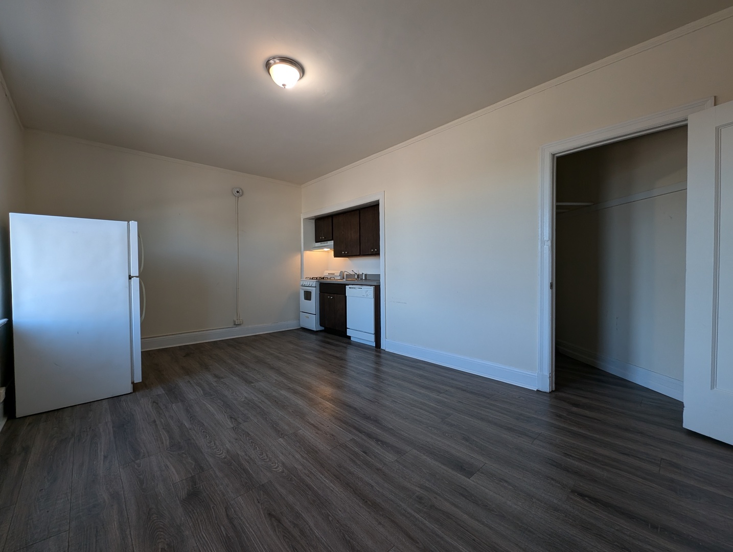 3335 Diversey Avenue, Chicago, IL 60647