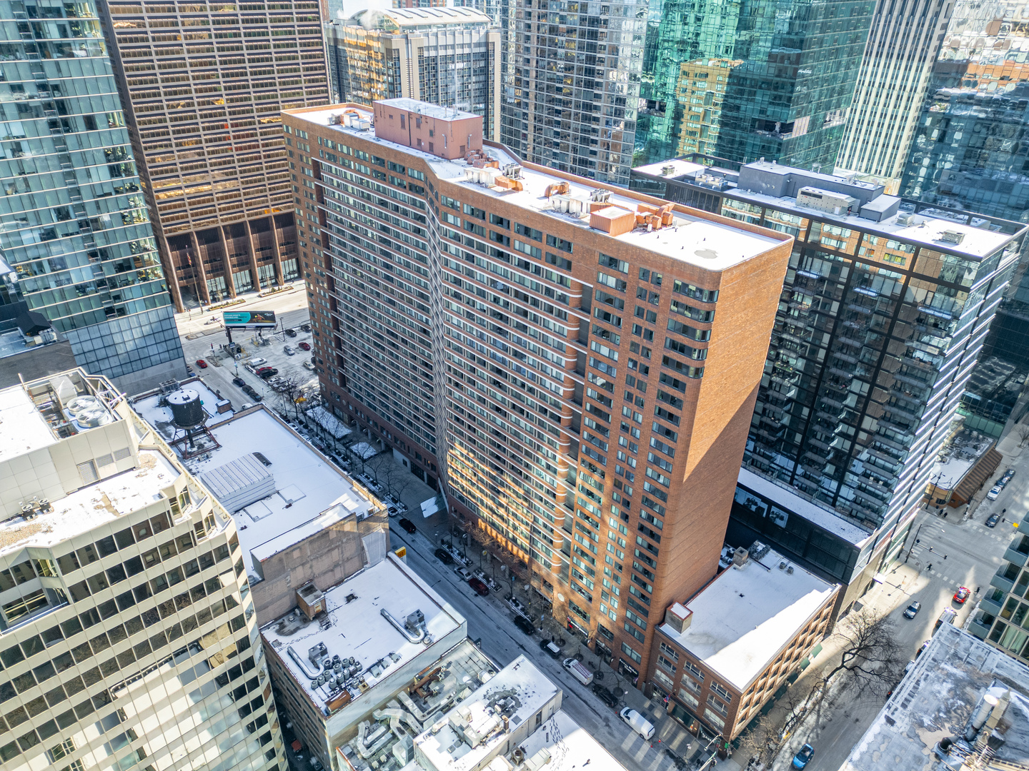 211 ohio Street, Chicago, IL 60611