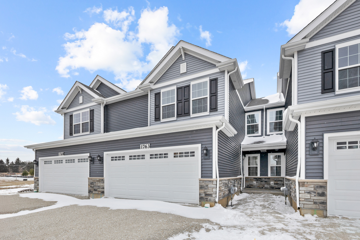 1763 Baler Avenue, Aurora, IL 60503