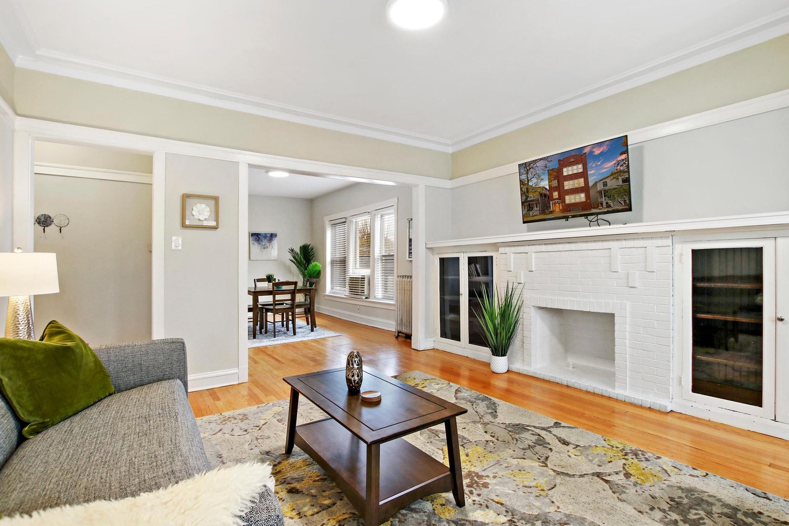 2109 Eastwood Avenue, Chicago, IL 60625