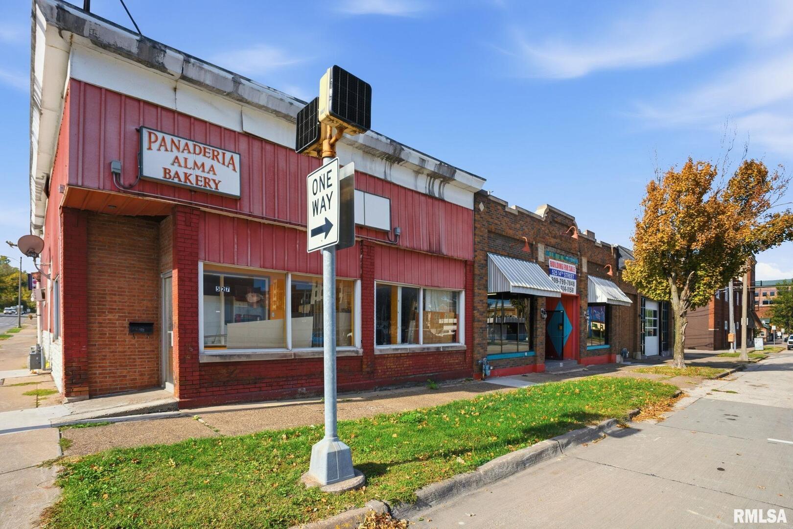 525 14TH Street, Moline, IL 61265