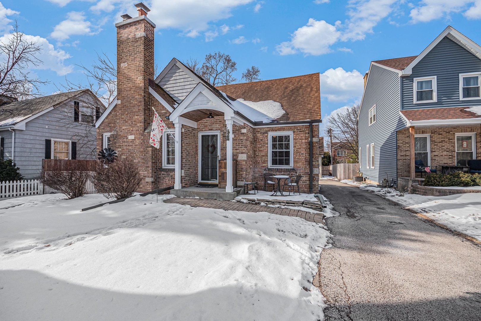 474 York Street, Elmhurst, IL 60126