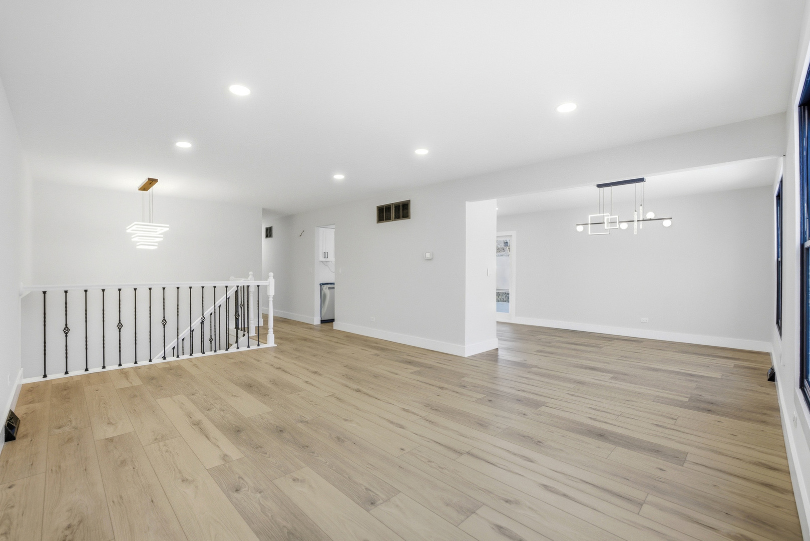 48 Starling Lane, Naperville, IL 60565