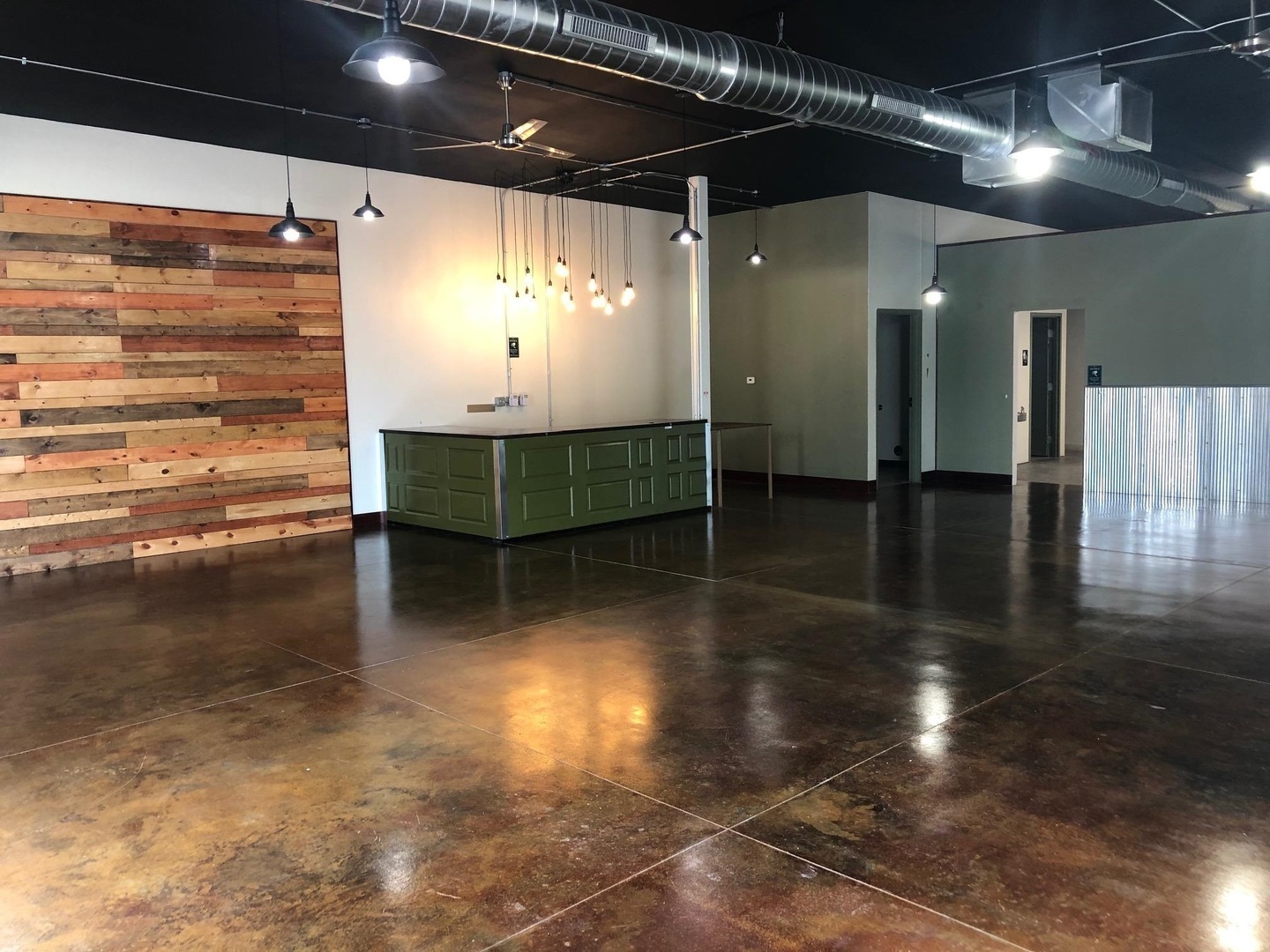 1150 KIMBERLY Road, Davenport, IA 52807