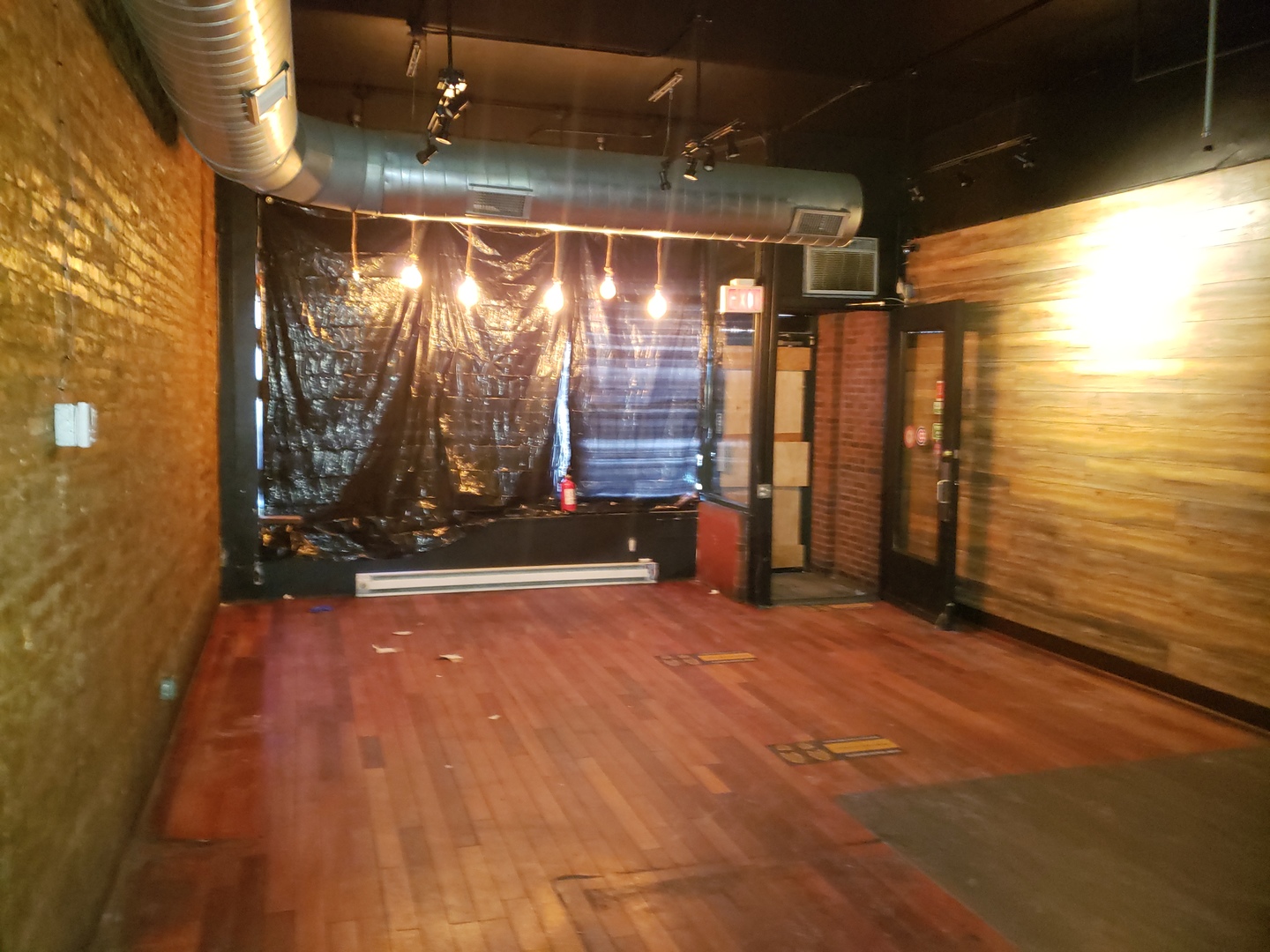 909 Irving Park Road, Chicago, IL 60613