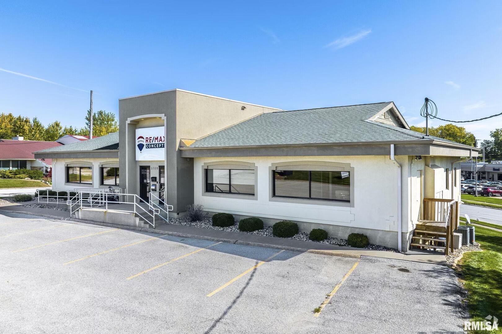 3709 Harrison Street, Davenport, IA 52806