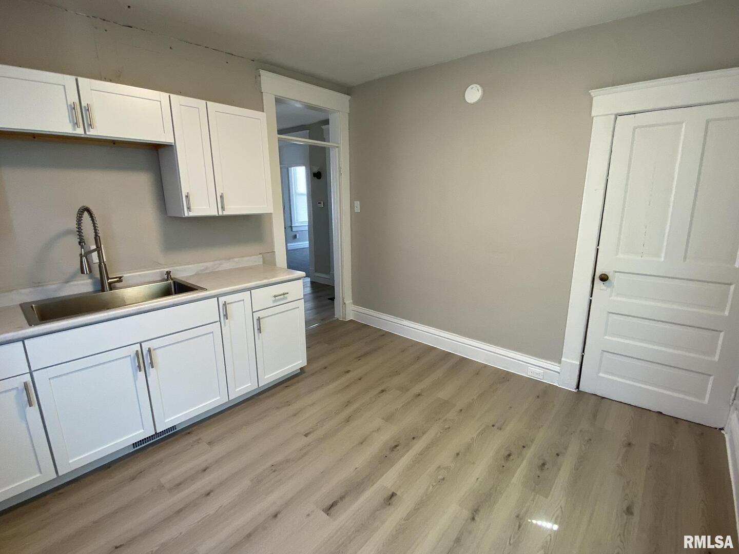 618 Douglas Court, Davenport, IA 52803