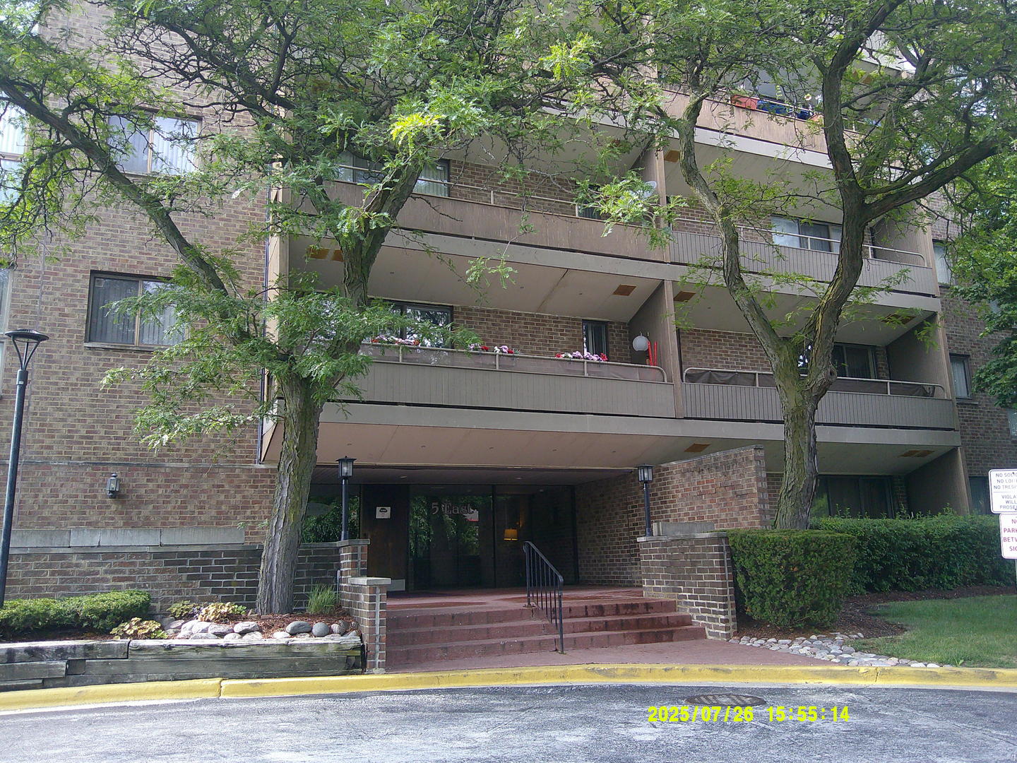 5 Carriageway Drive, Hazel Crest, IL 60429