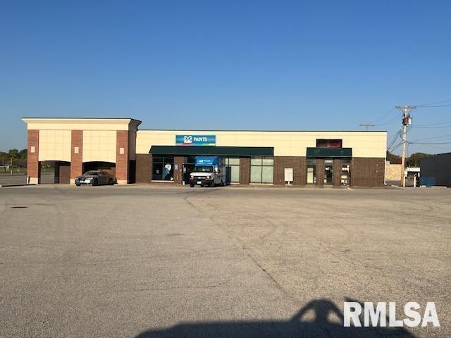 2338C SPRUCE HILLS Drive, Bettendorf, IA 52722