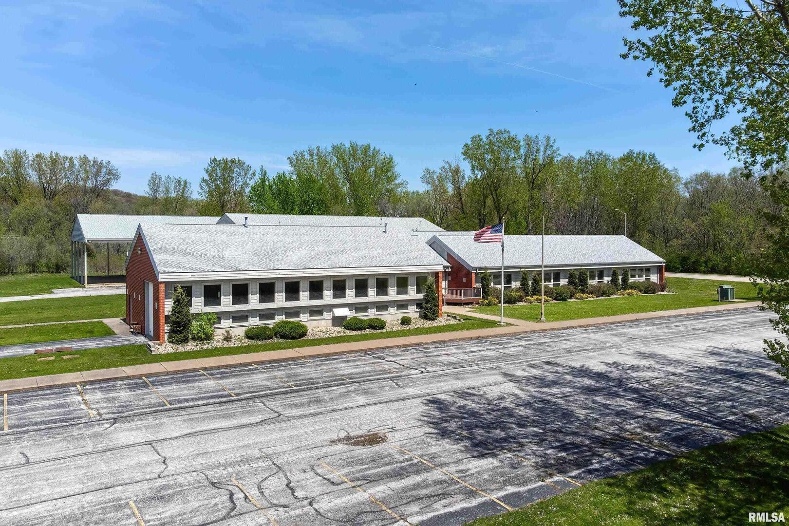 479 27TH Street, East Moline, IL 61244